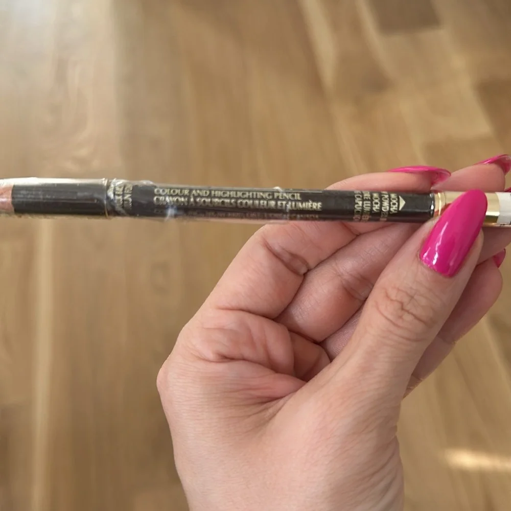L’Oreal Brow Colourist pencil in dark brown NWT